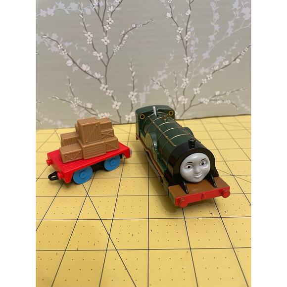 Thomas & Friends The Tank Engine Trackmaster EMILY & Train Car 2013 Works - Picture 1 of 9